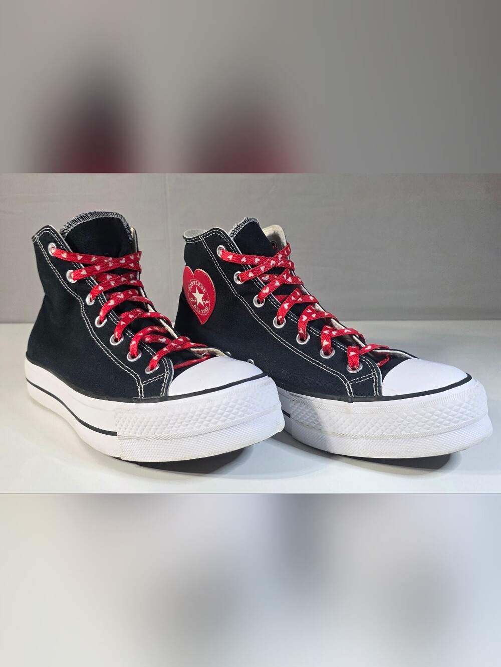 Converse Chuck Taylor All Star Valentine's Day Edition high-tops Woman Size 11